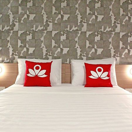 Zen Premium Sampoerna Strategic Square Hotel Jakarta Exterior foto