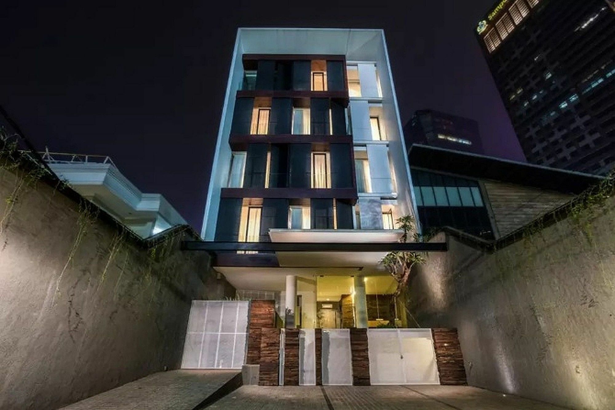Zen Premium Sampoerna Strategic Square Hotel Jakarta Exterior foto