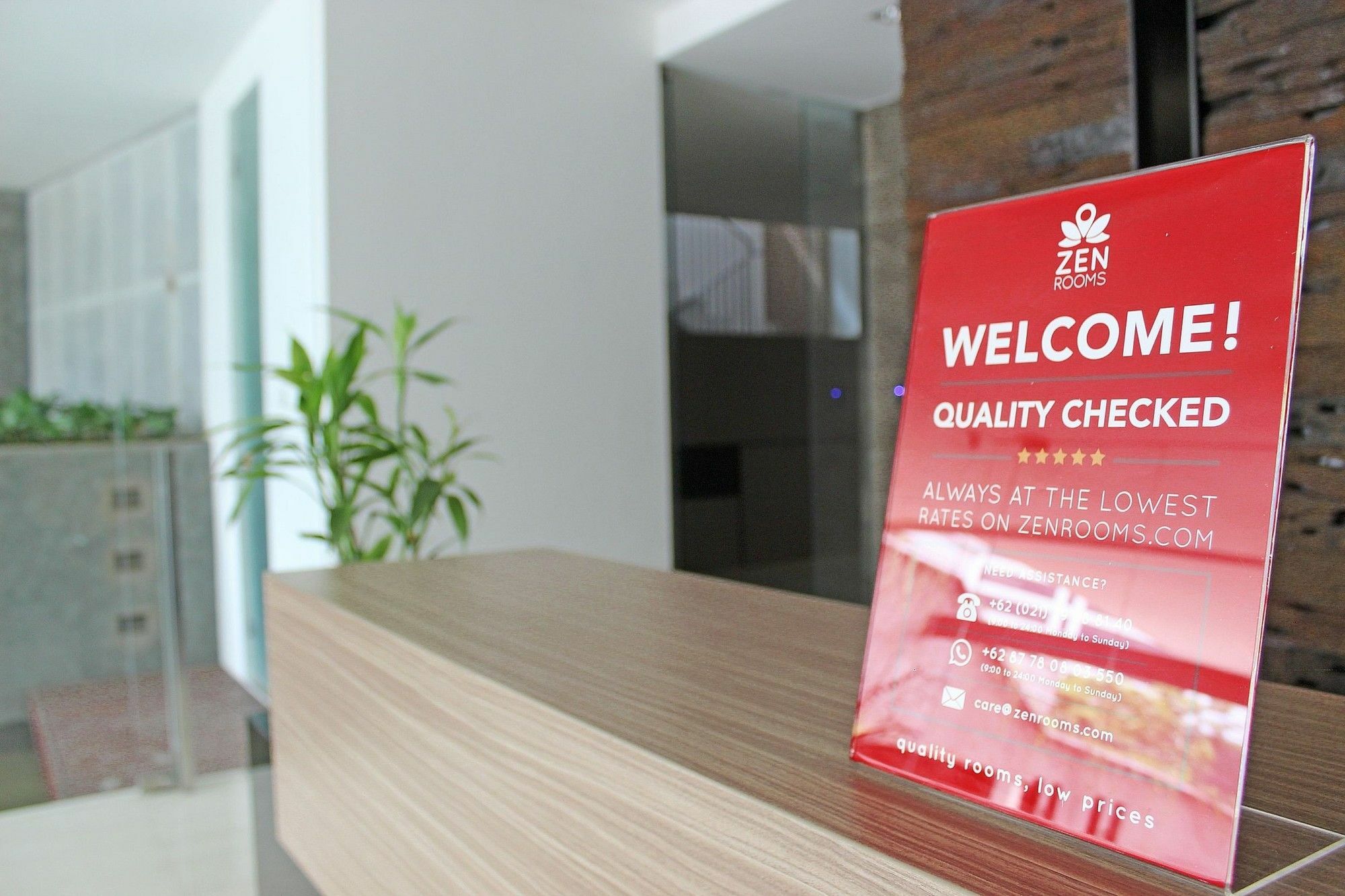 Zen Premium Sampoerna Strategic Square Hotel Jakarta Exterior foto
