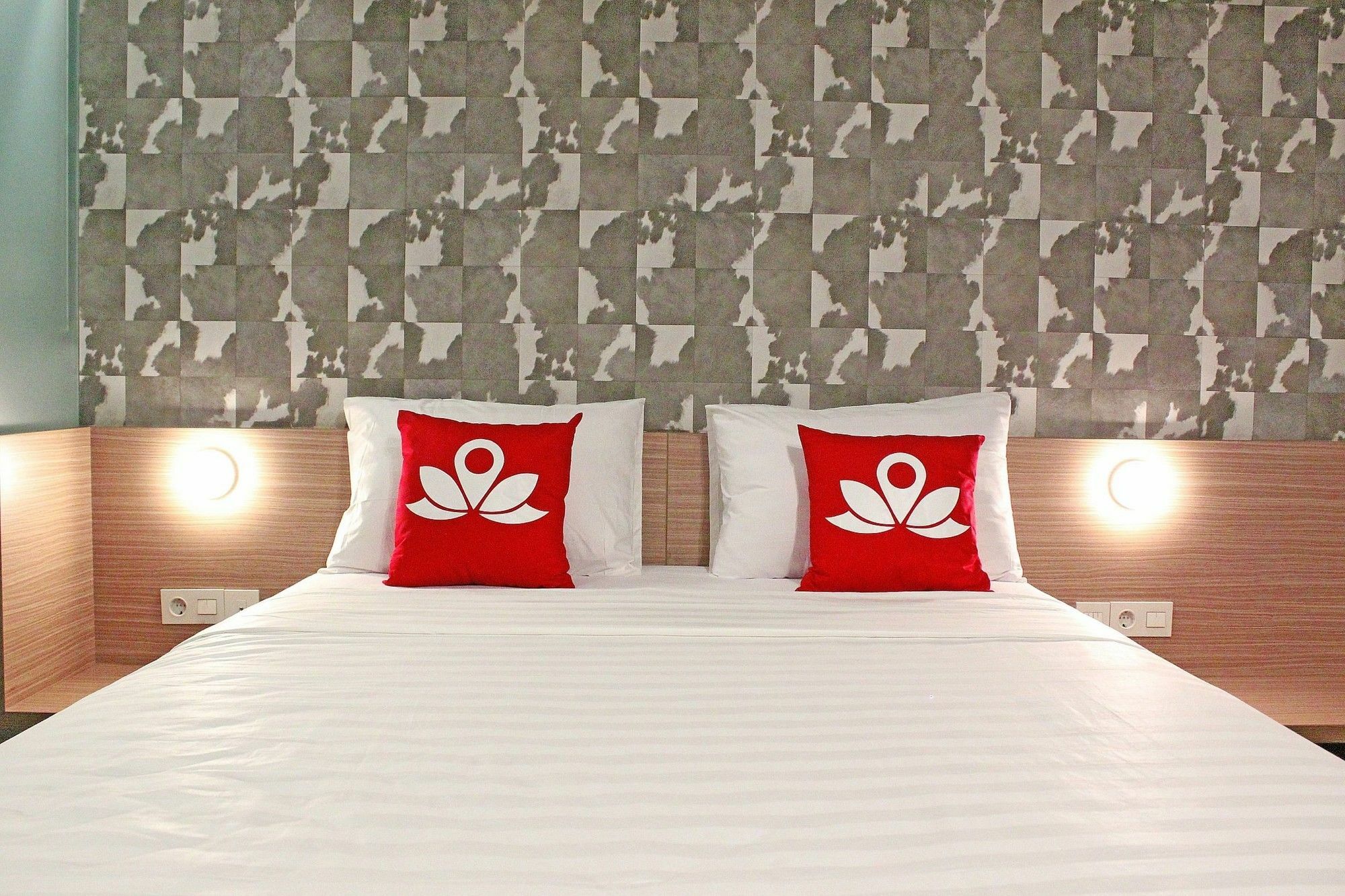 Zen Premium Sampoerna Strategic Square Hotel Jakarta Exterior foto