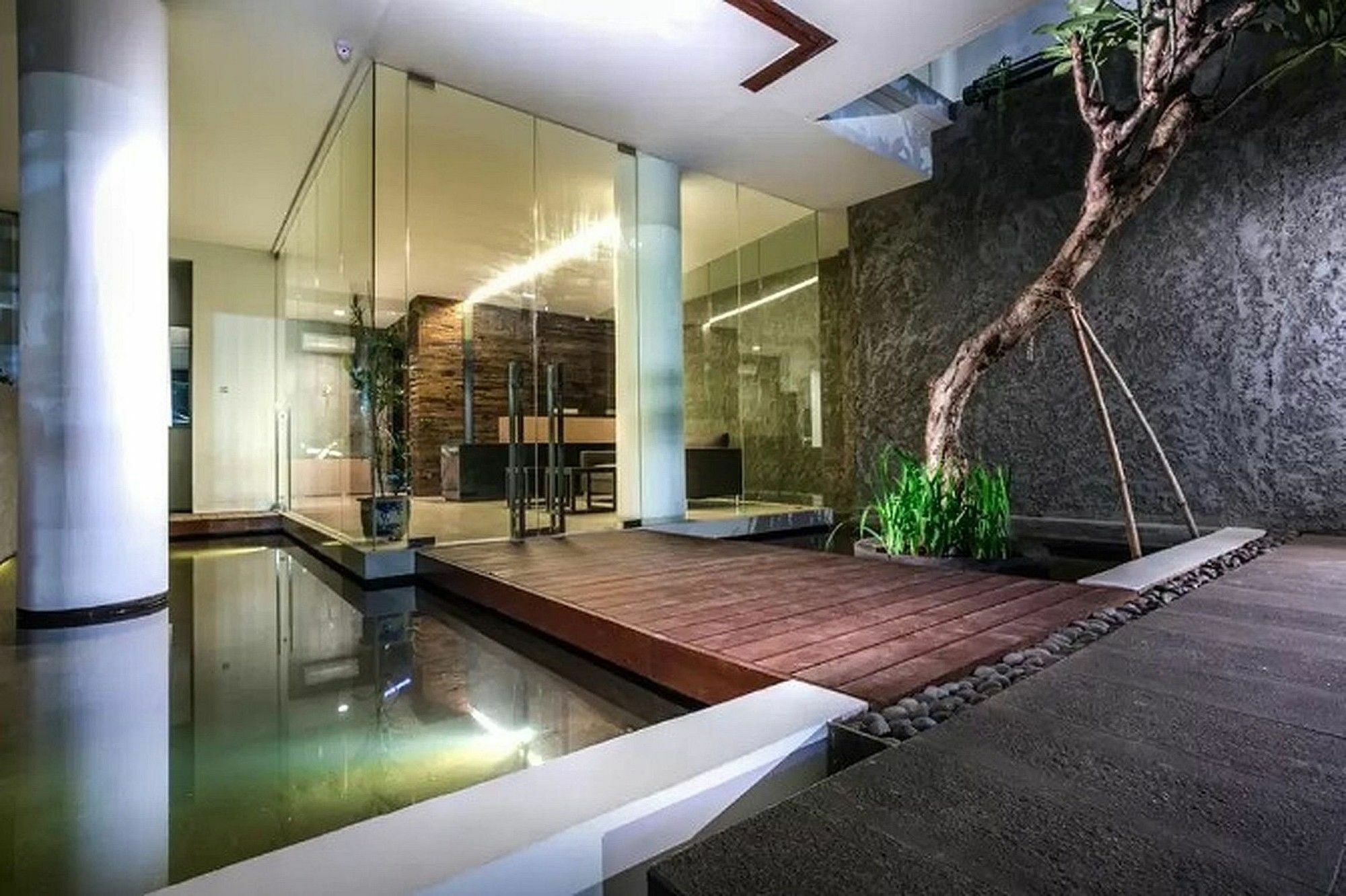 Zen Premium Sampoerna Strategic Square Hotel Jakarta Exterior foto