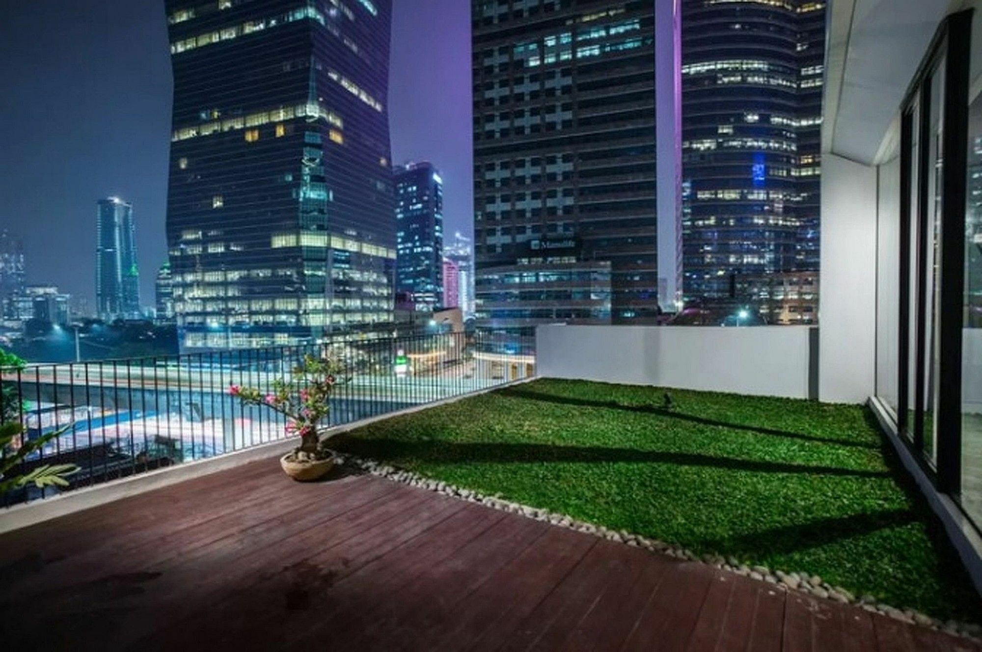 Zen Premium Sampoerna Strategic Square Hotel Jakarta Exterior foto