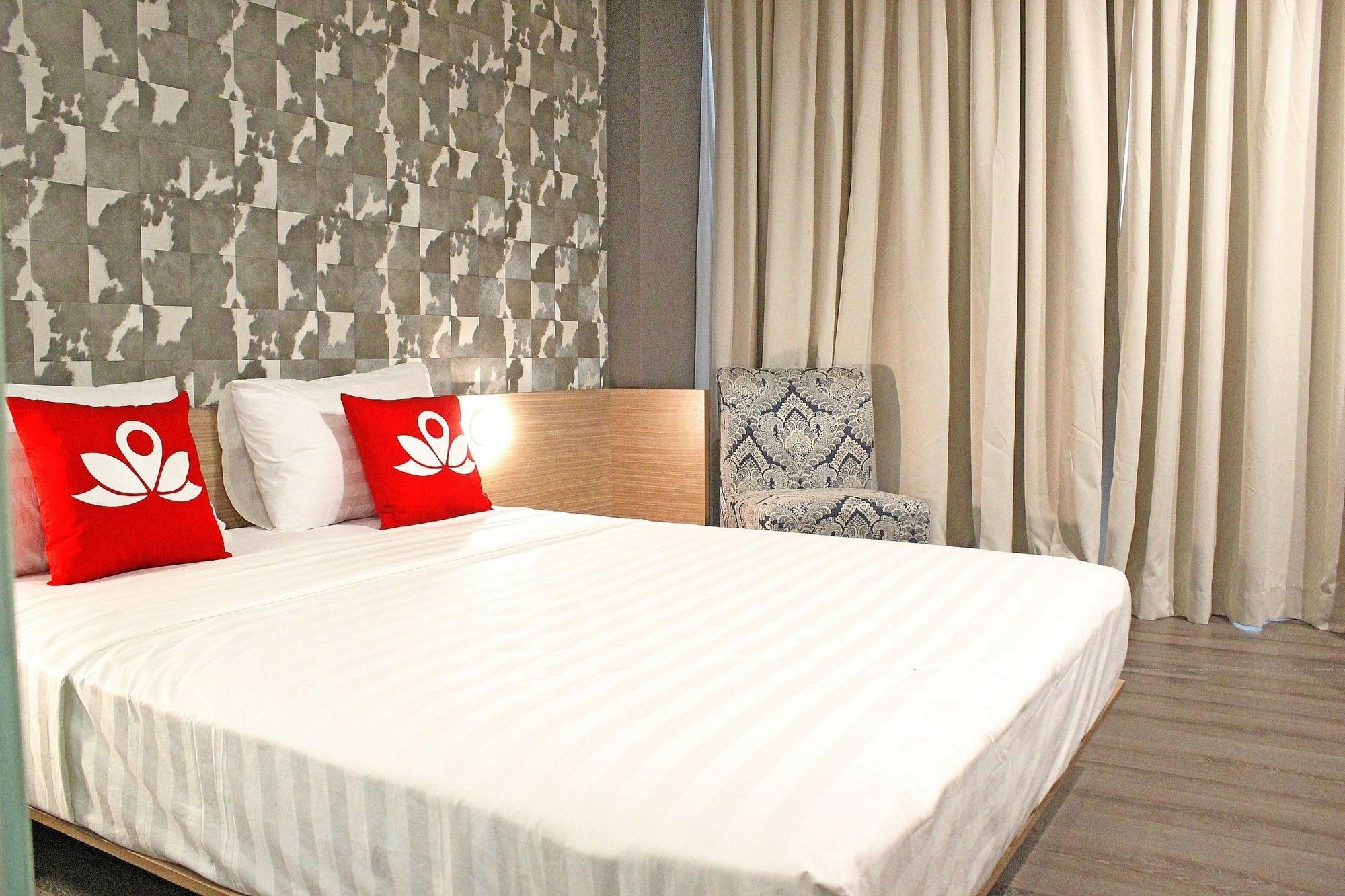 Zen Premium Sampoerna Strategic Square Hotel Jakarta Exterior foto