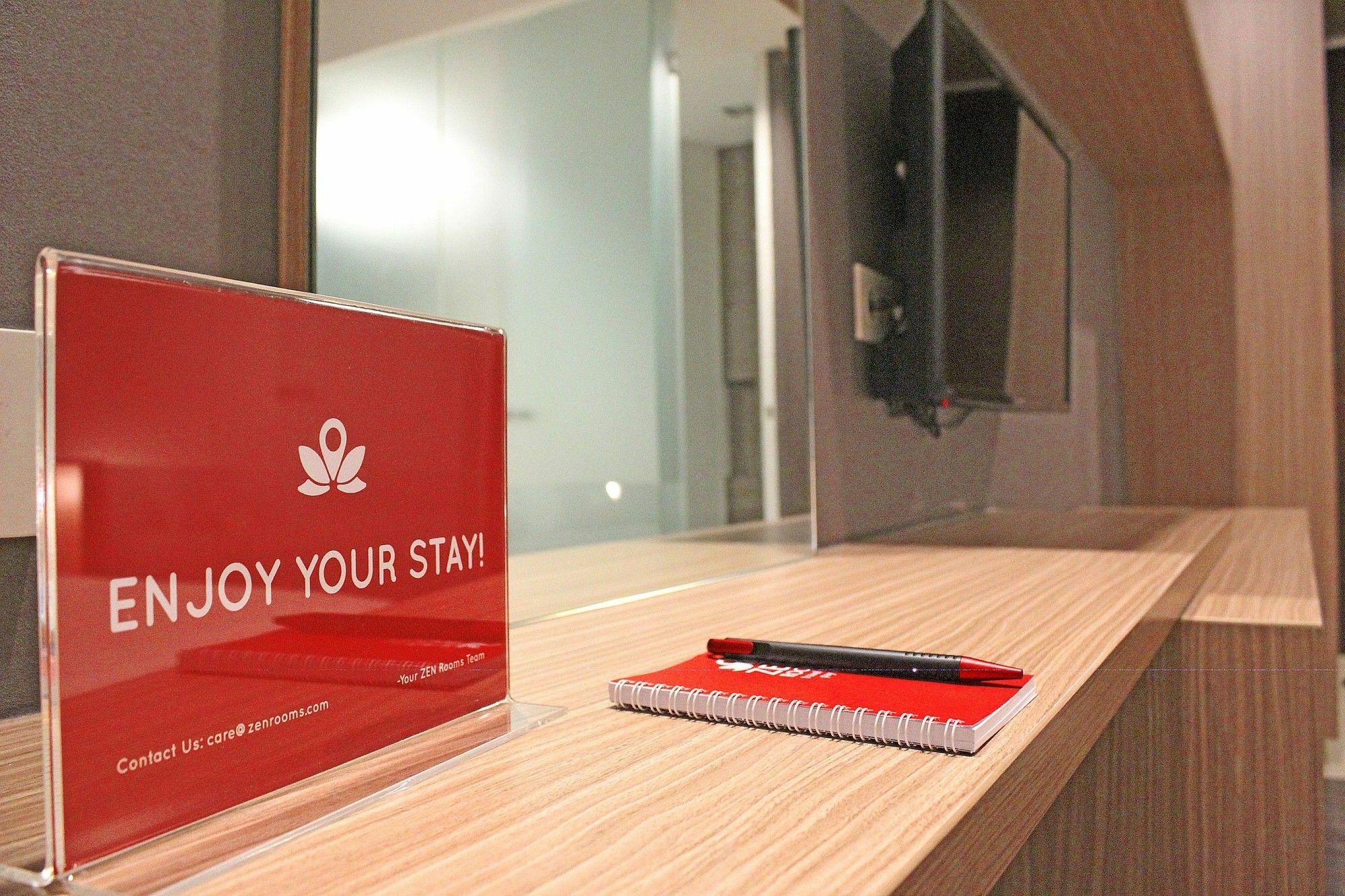 Zen Premium Sampoerna Strategic Square Hotel Jakarta Exterior foto