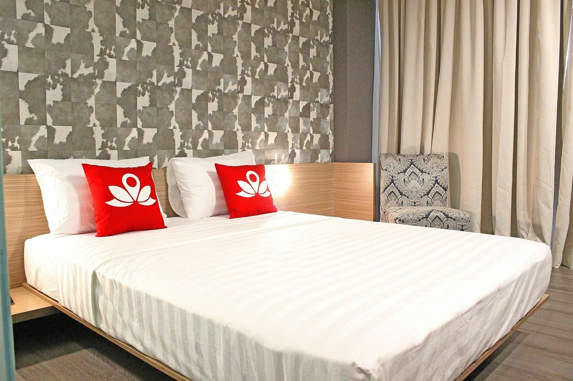 Zen Premium Sampoerna Strategic Square Hotel Jakarta Exterior foto