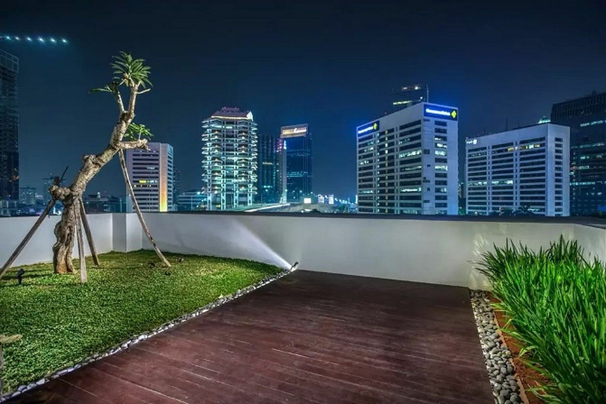 Zen Premium Sampoerna Strategic Square Hotel Jakarta Exterior foto